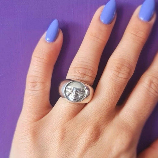 Moon face signet Ring - Celestial Jewelry  - Sterling Silver