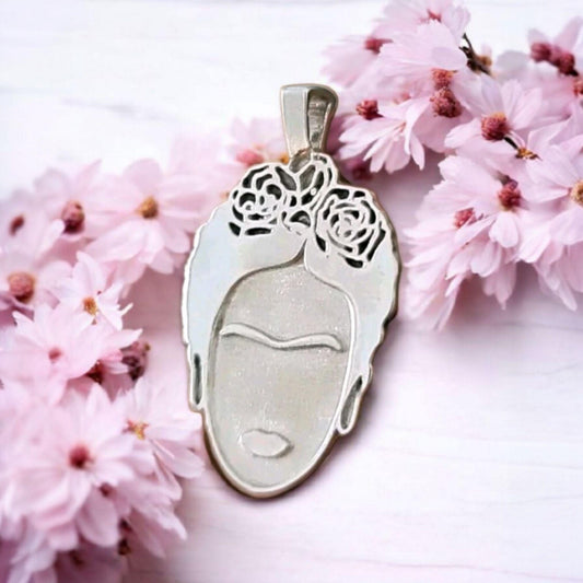 Inspired by the iconic Mexican painter pendant - 925 sterling silver