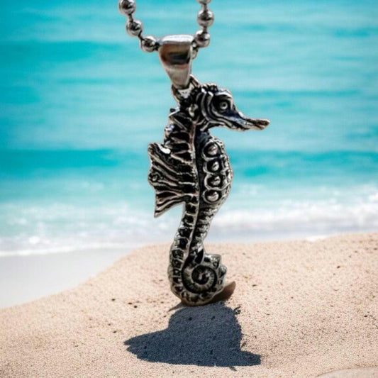 Seahorse statement Pendant Necklace: solid 925 Sterling Silver